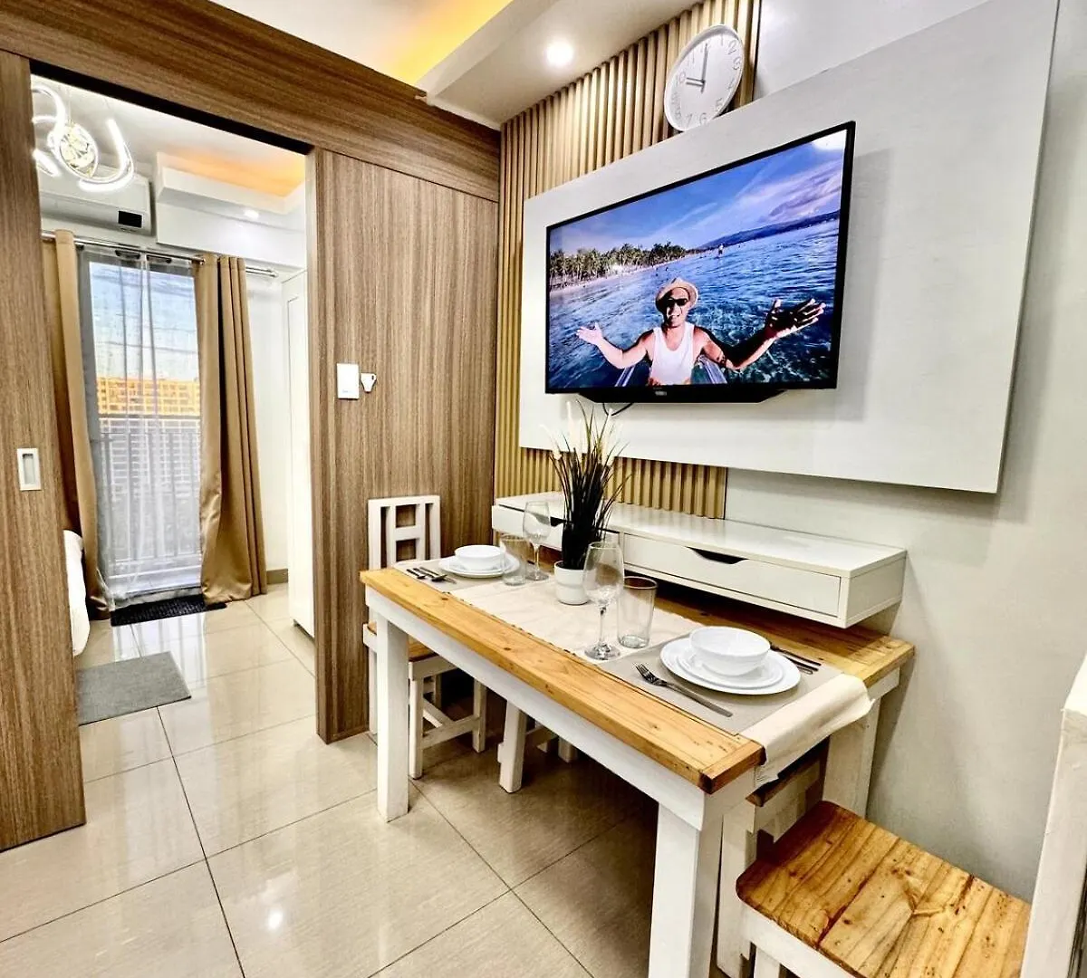 Lotus' Suite Manila Apartment